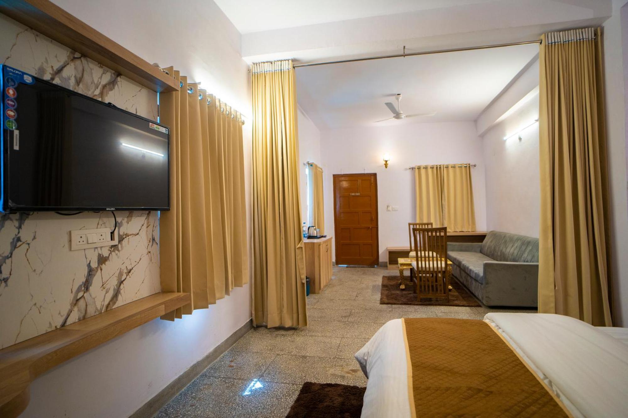Devdarshan Hotel & Restaurant Udajpur Exteriér fotografie