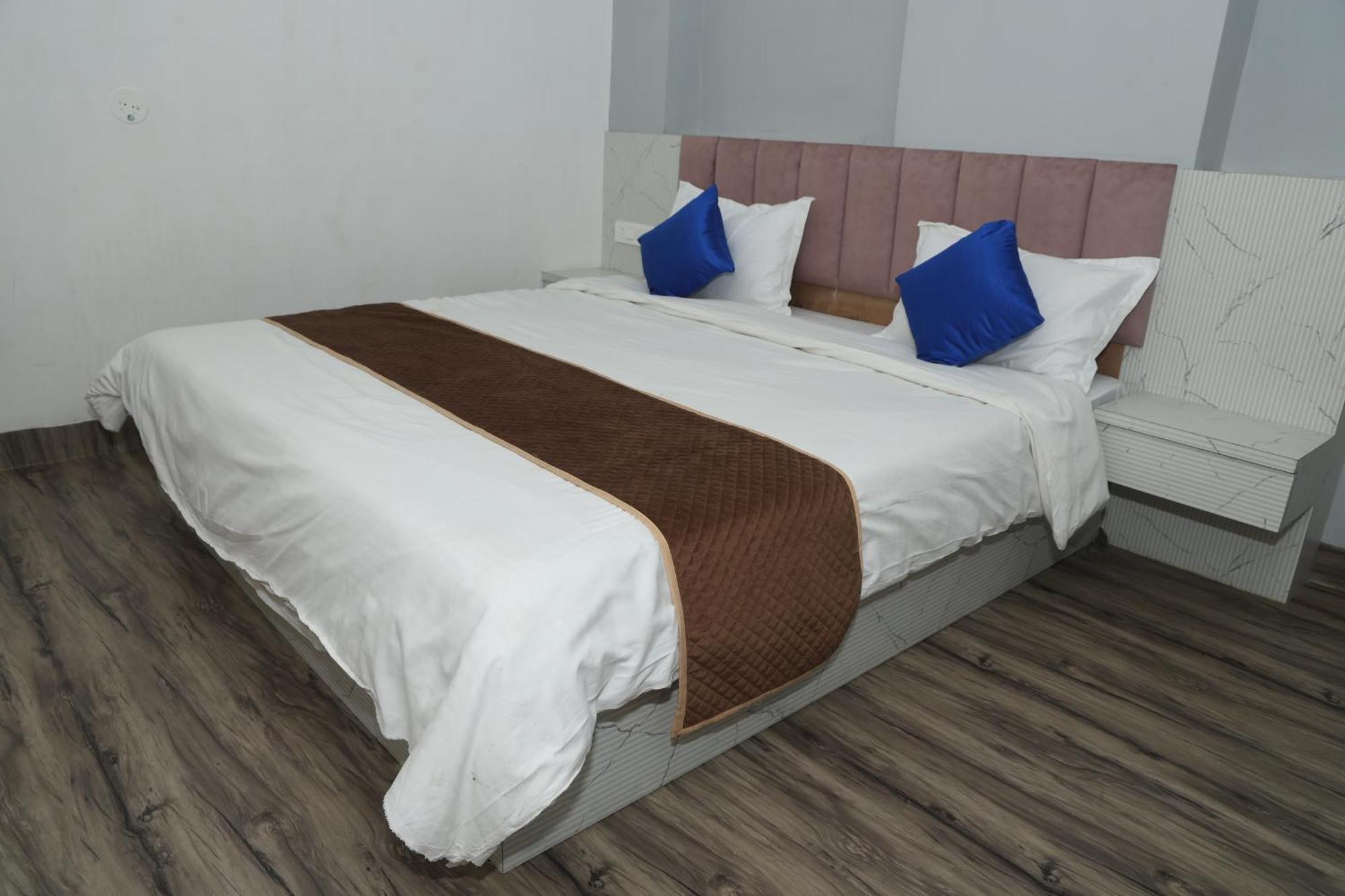 Devdarshan Hotel & Restaurant Udajpur Exteriér fotografie