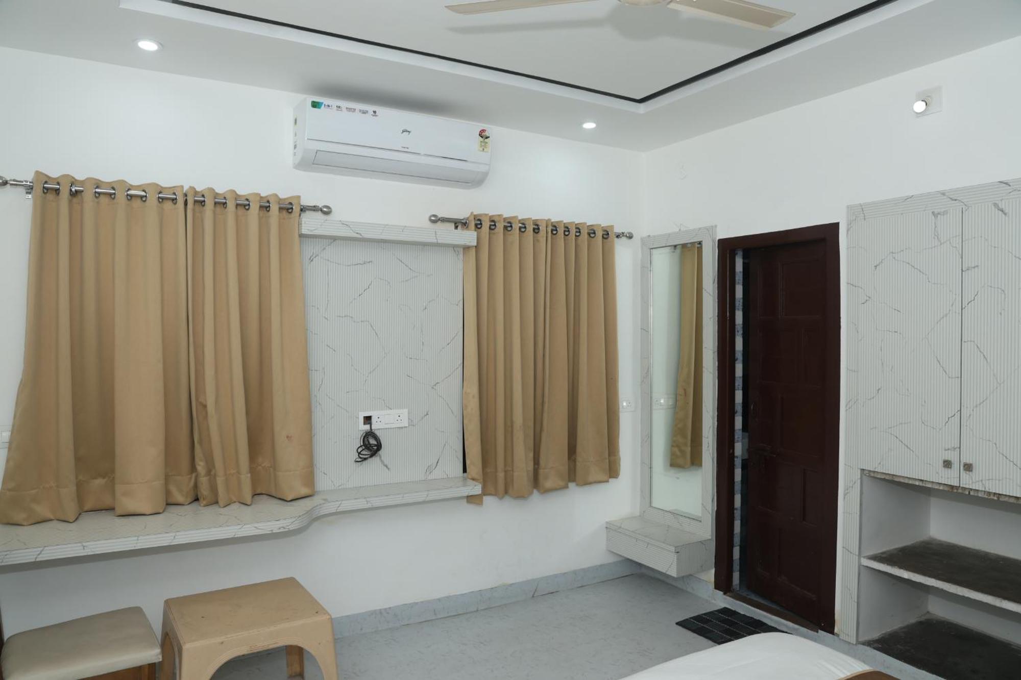 Devdarshan Hotel & Restaurant Udajpur Exteriér fotografie