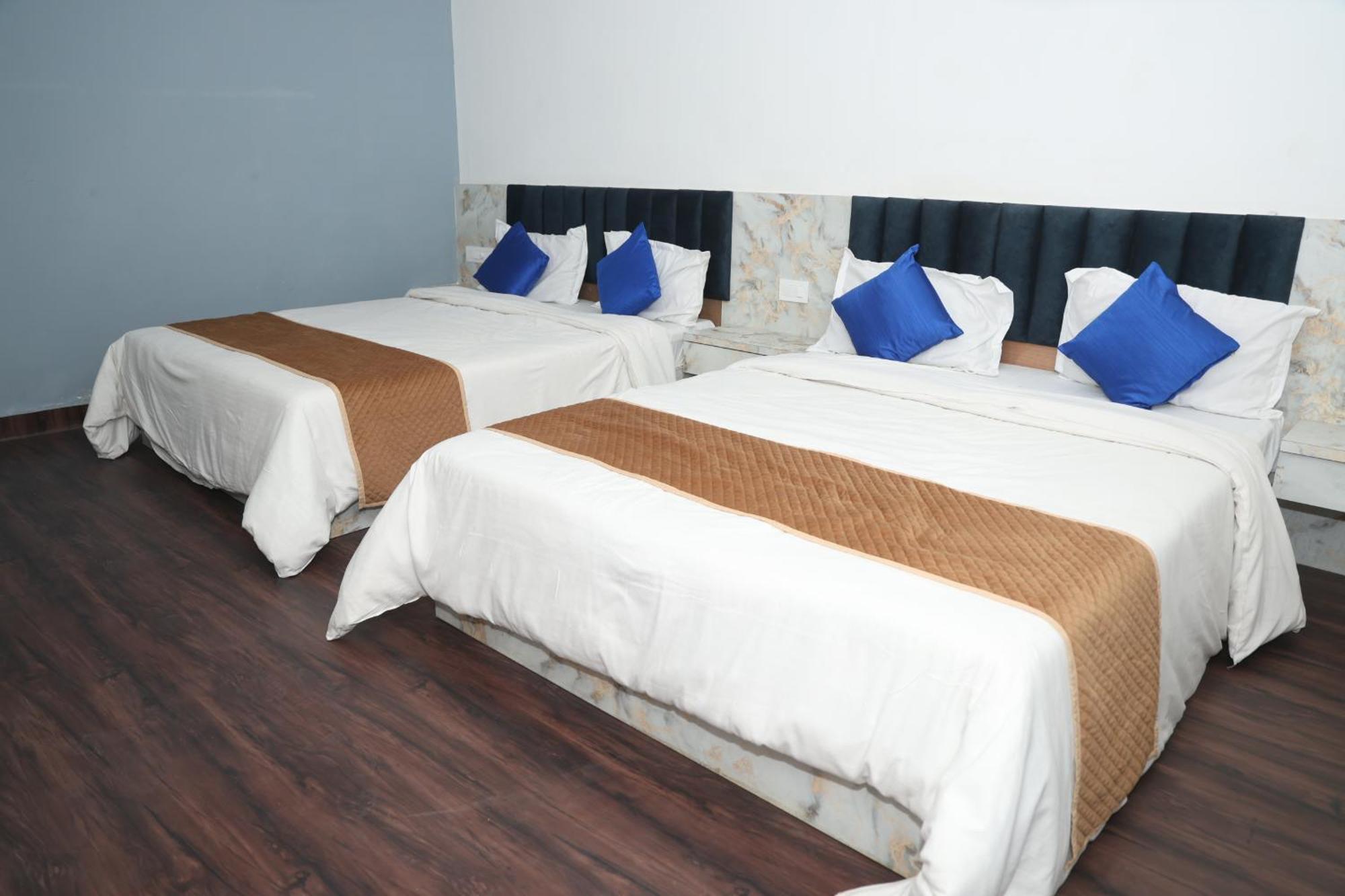 Devdarshan Hotel & Restaurant Udajpur Exteriér fotografie