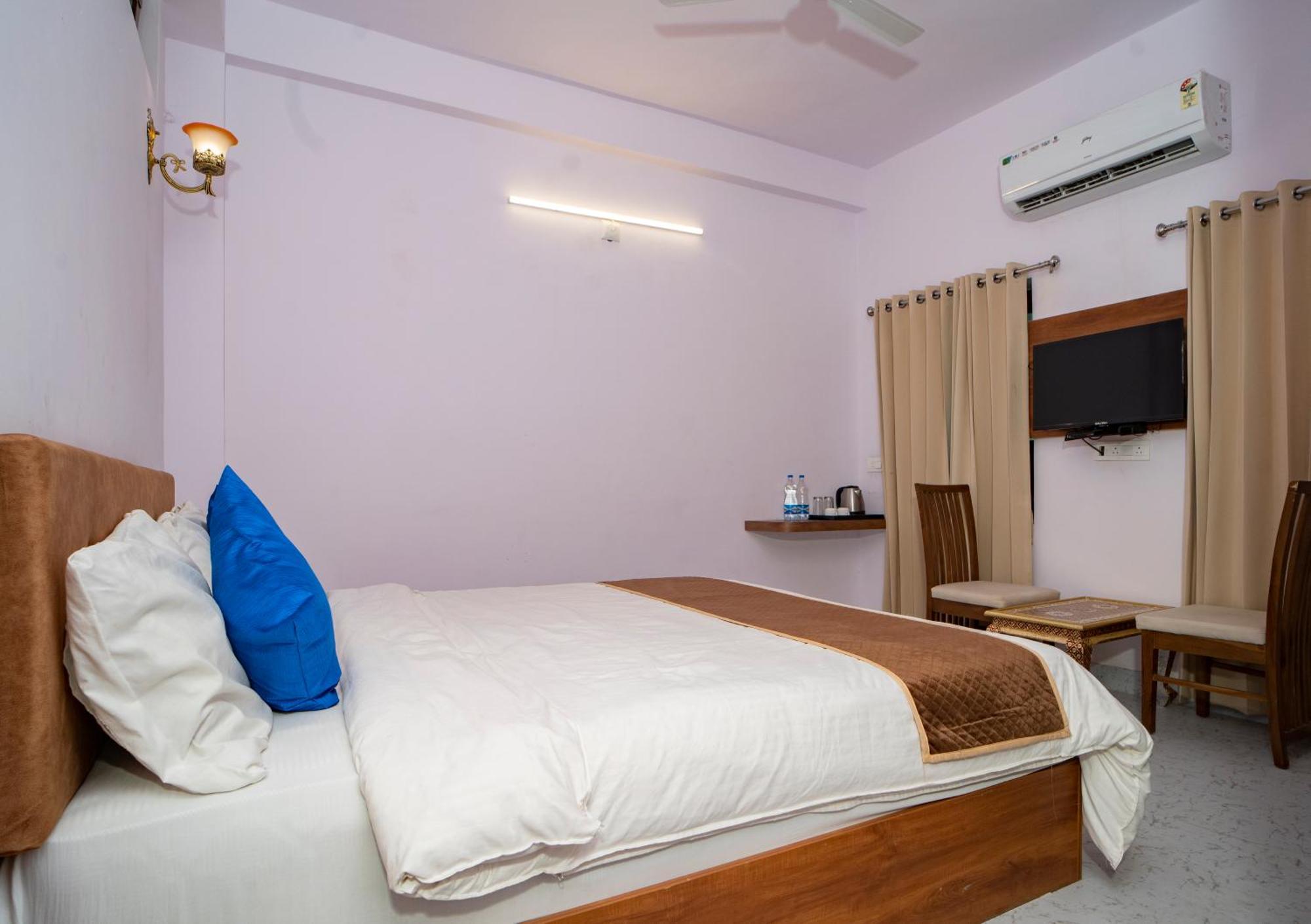 Devdarshan Hotel & Restaurant Udajpur Exteriér fotografie